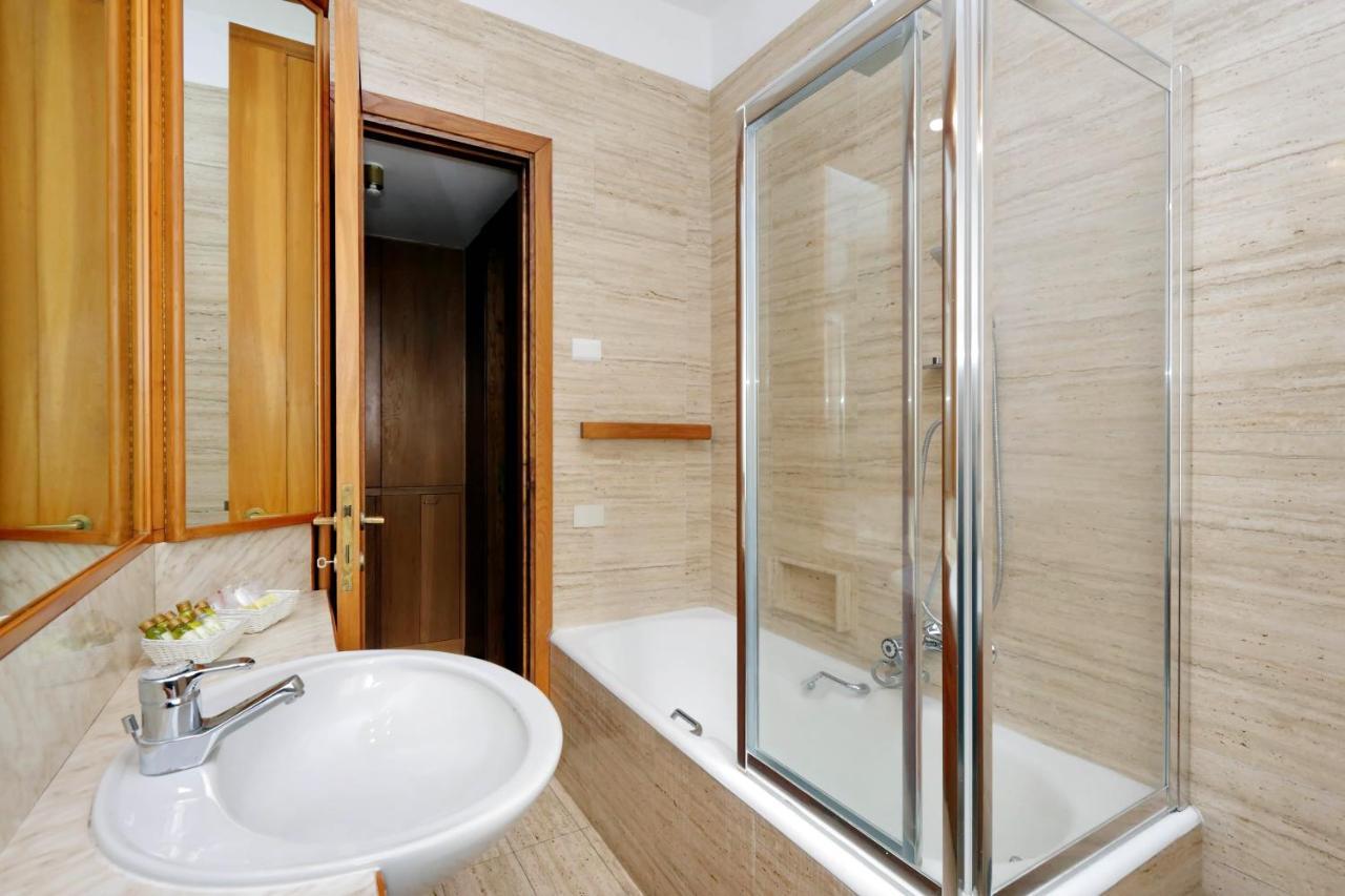 Frattina Family Romantic Superior Suite Eksteriør bilde